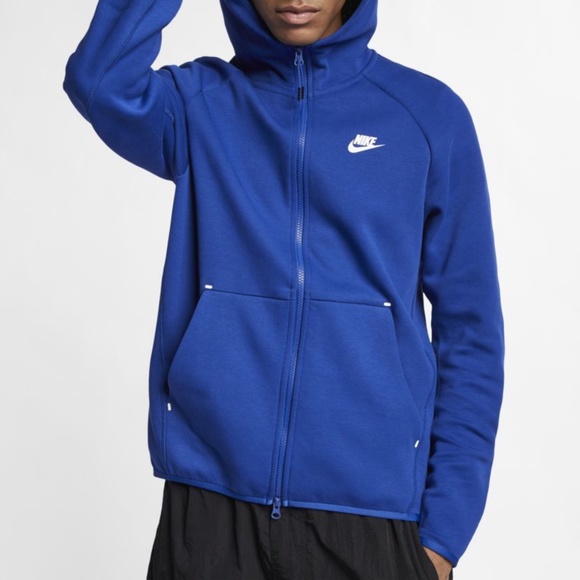 nike tech fleece hoodie small